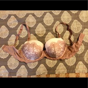 2/$15 Victoria’s Secret 34DD Bra